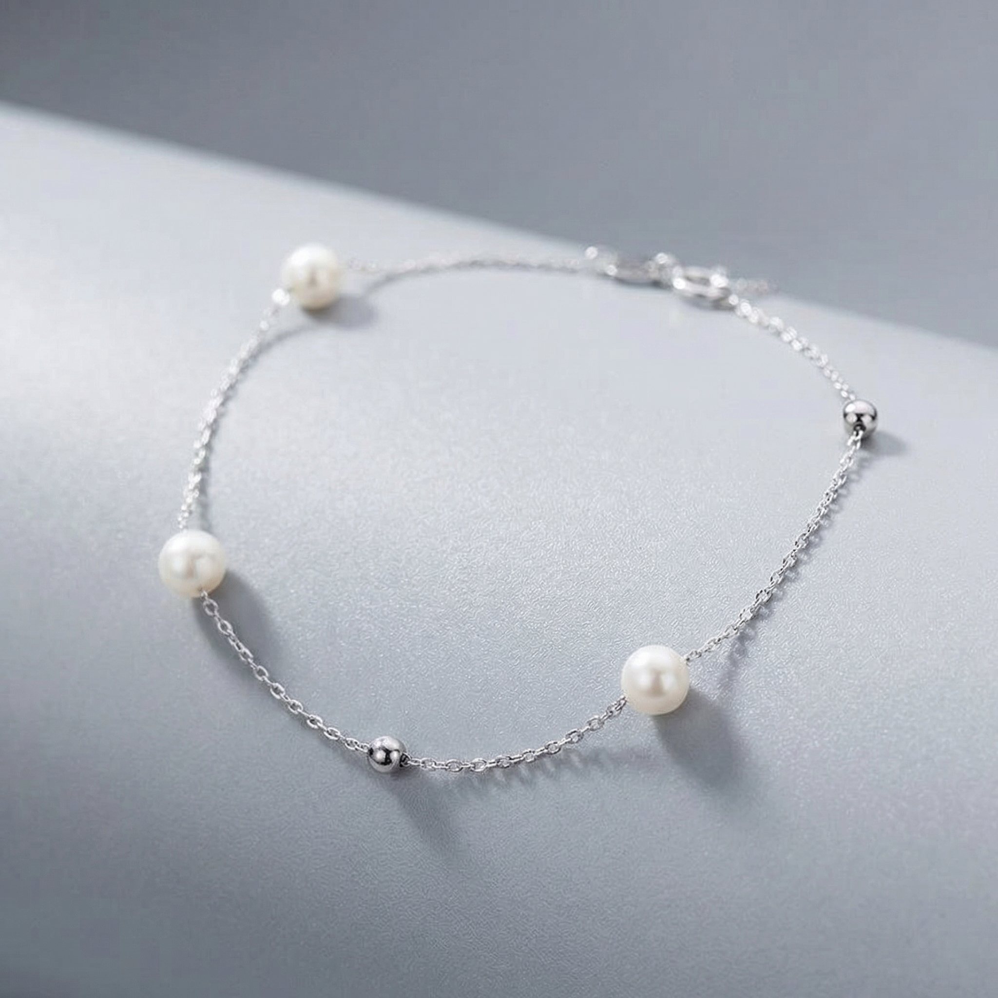 Lunelle Pearl Bracelet