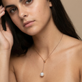 Sérine Pearl Drop Necklace